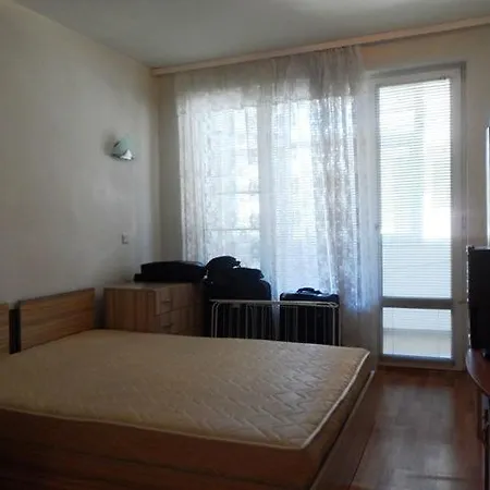 Rache Apartment